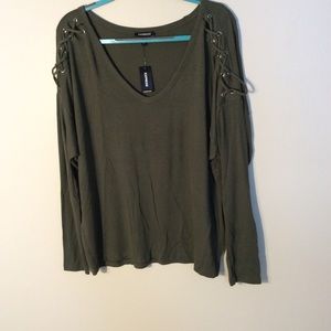 Tie sleeve long sleeve shirt